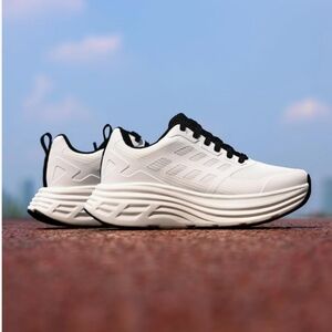 Women's White Athletic Shoes For Plantar Fasciitis